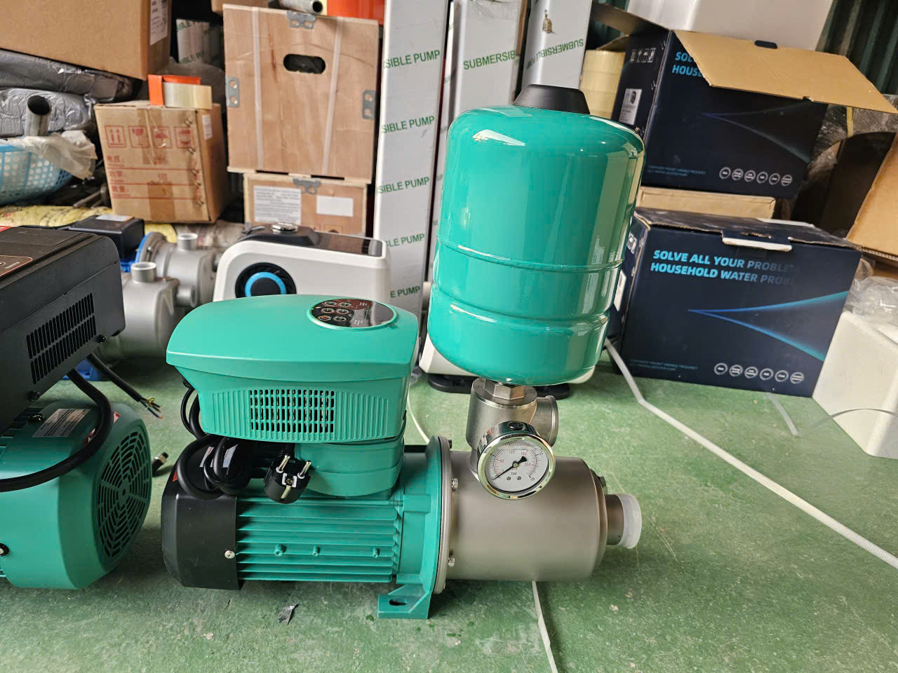 MÁY BƠM TĂNG ÁP BIẾN TẦN UPTI MHI - 404EA (0.75kw)